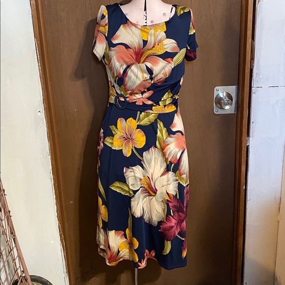 Perceptions floral dress size 10 - Picture 8 of 9